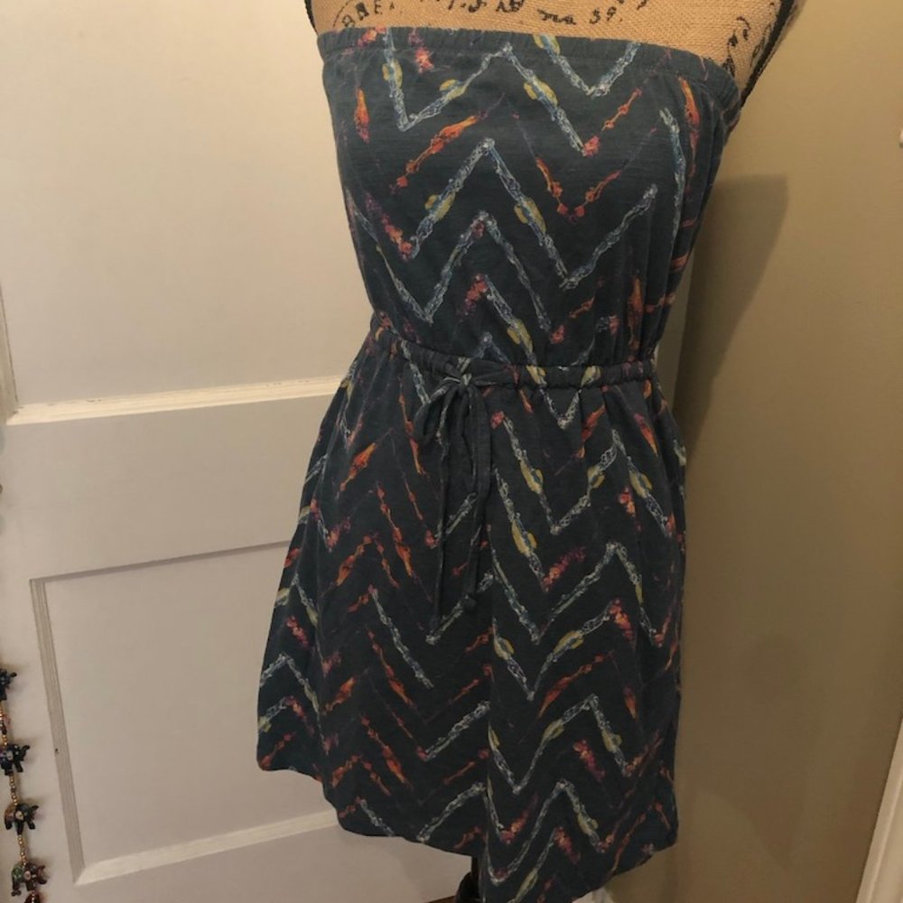 Fun Tropical Cheveron Strapless Dress